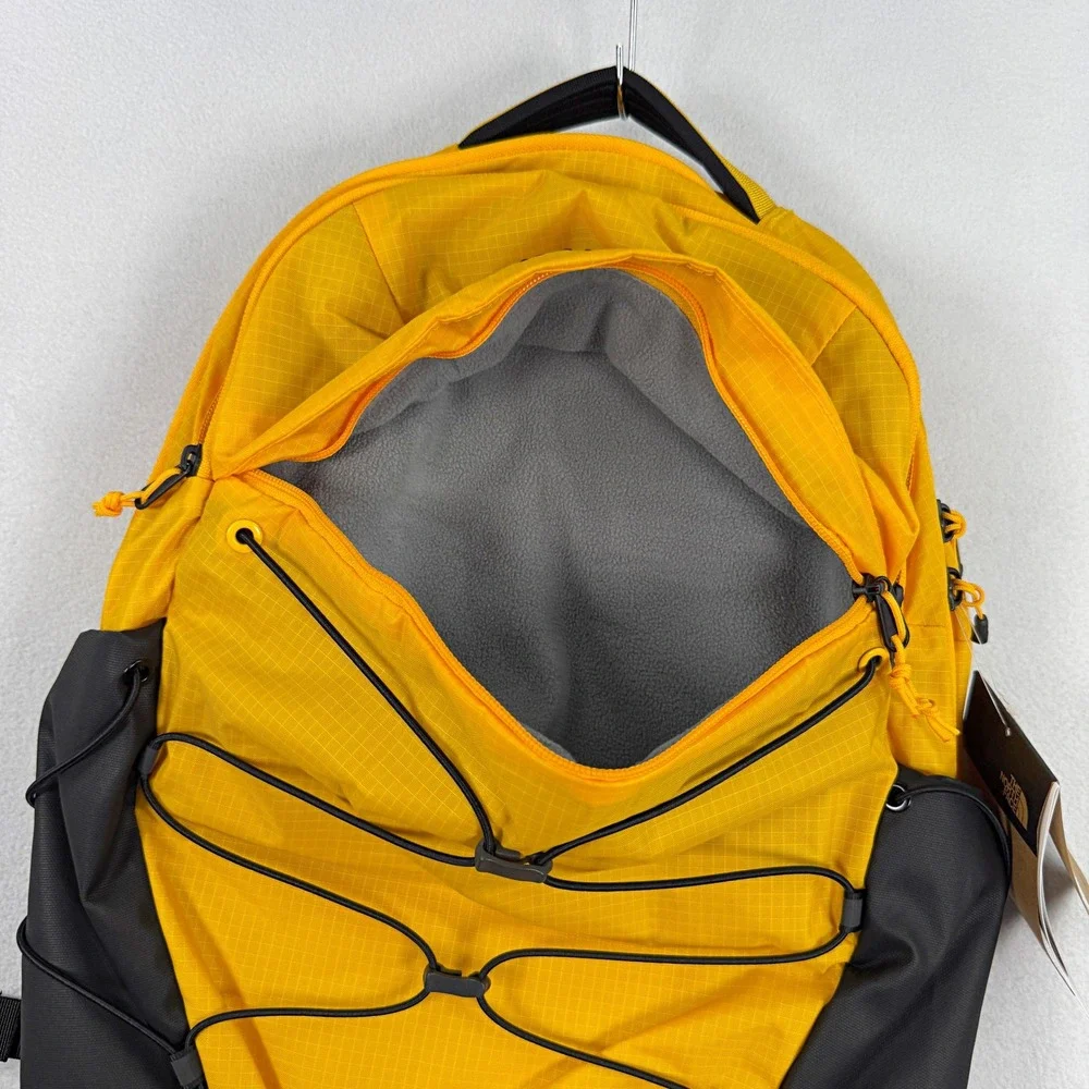 The North Face Borealis Backpack Summit Gold / TNF Black 28L - NEW